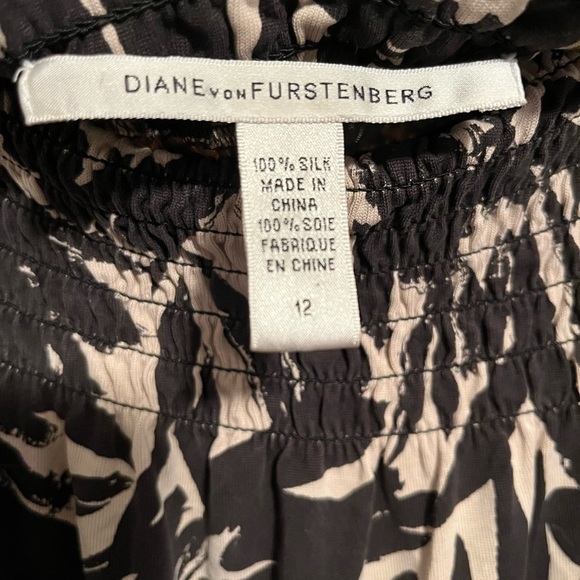 Diane Von Furstenberg Black and Cream Silk Dress - Picture 11 of 11